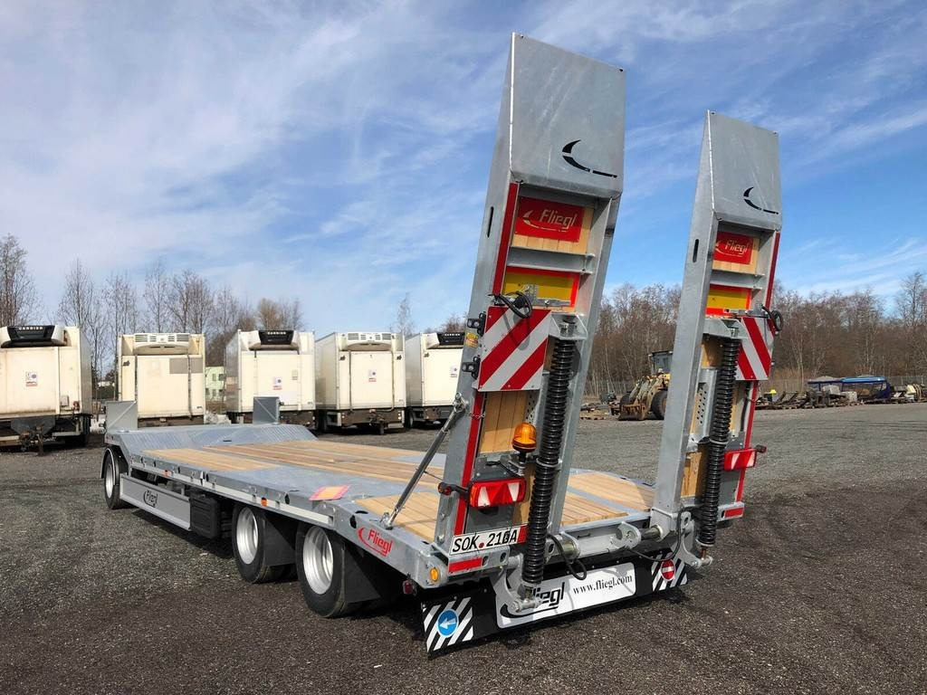 Fliegl DTS-S 300 - Низкорамный прицеп: фото 2 Fliegl DTS-S 300 - Низкорамный прицеп: фото 2