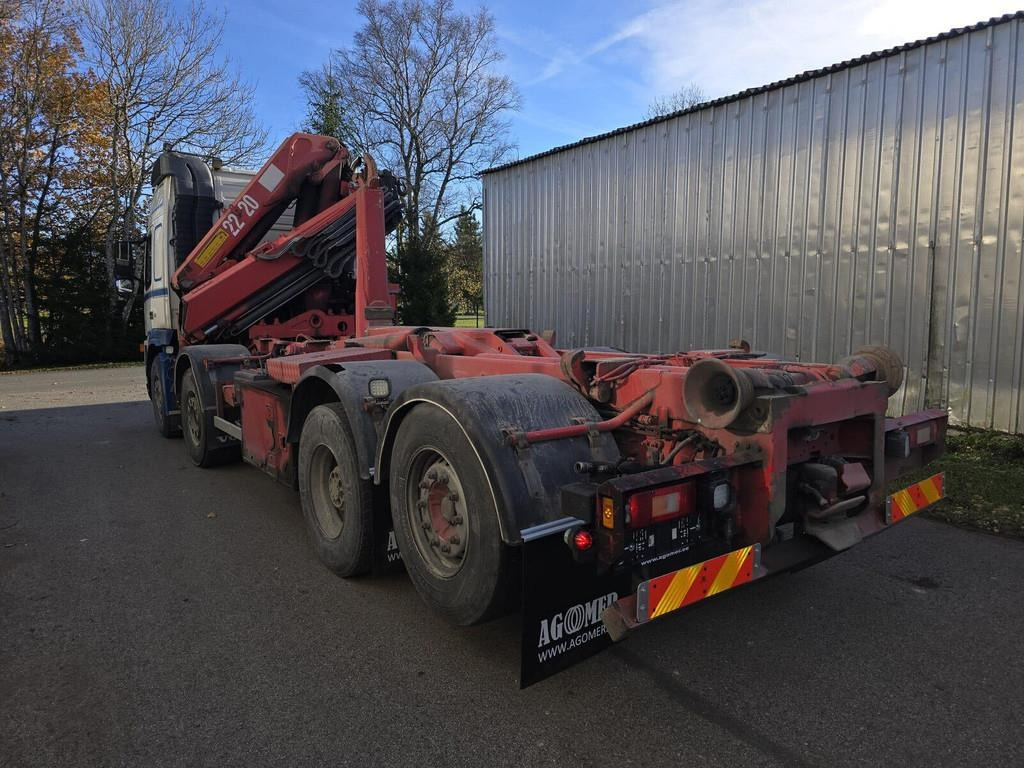 Volvo FM12 420 8X2 HMF 2220 K4 - Крюковой мультилифт: фото 2 Volvo FM12 420 8X2 HMF 2220 K4 - Крюковой мультилифт: фото 2