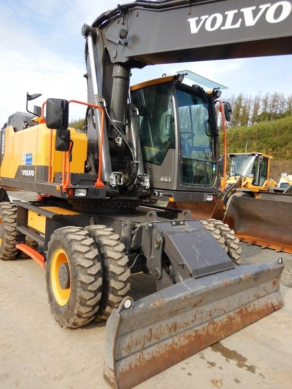Колёсный экскаватор Volvo EW 220 E: фото 6