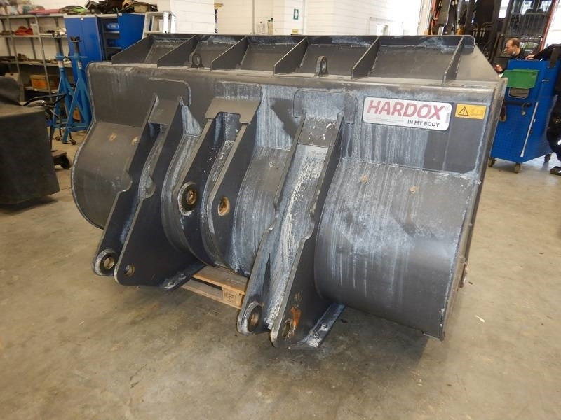 Volvo Schaufel Festanbau für L70H, L90H - Ковш для Строительной техники: фото 3 Volvo Schaufel Festanbau für L70H, L90H - Ковш для Строительной техники: фото 3