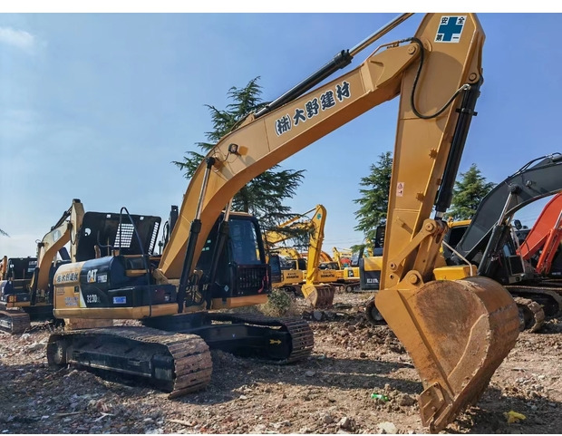 2019 Caterpillar 323D2L - Гусеничный экскаватор: фото 1 2019 Caterpillar 323D2L - Гусеничный экскаватор: фото 1