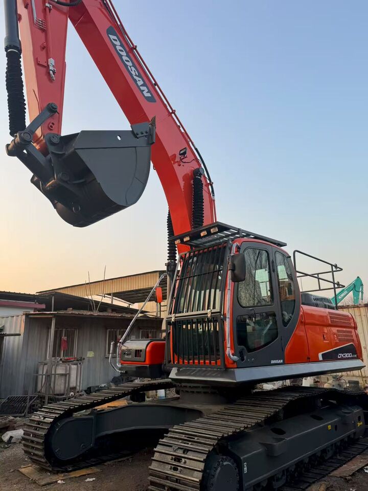 DOOSAN DX300LC-9C - Гусеничный экскаватор: фото 4 DOOSAN DX300LC-9C - Гусеничный экскаватор: фото 4