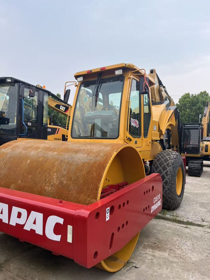 DYNAPAC CA510D - Дорожный каток: фото 1 DYNAPAC CA510D - Дорожный каток: фото 1