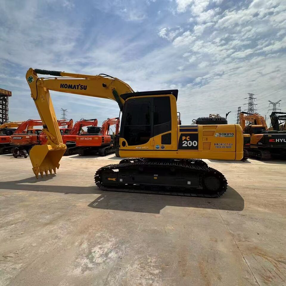 KOMATSU PC200 - Гусеничный экскаватор: фото 5 KOMATSU PC200 - Гусеничный экскаватор: фото 5