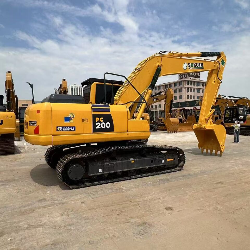 KOMATSU PC200 - Гусеничный экскаватор: фото 4 KOMATSU PC200 - Гусеничный экскаватор: фото 4