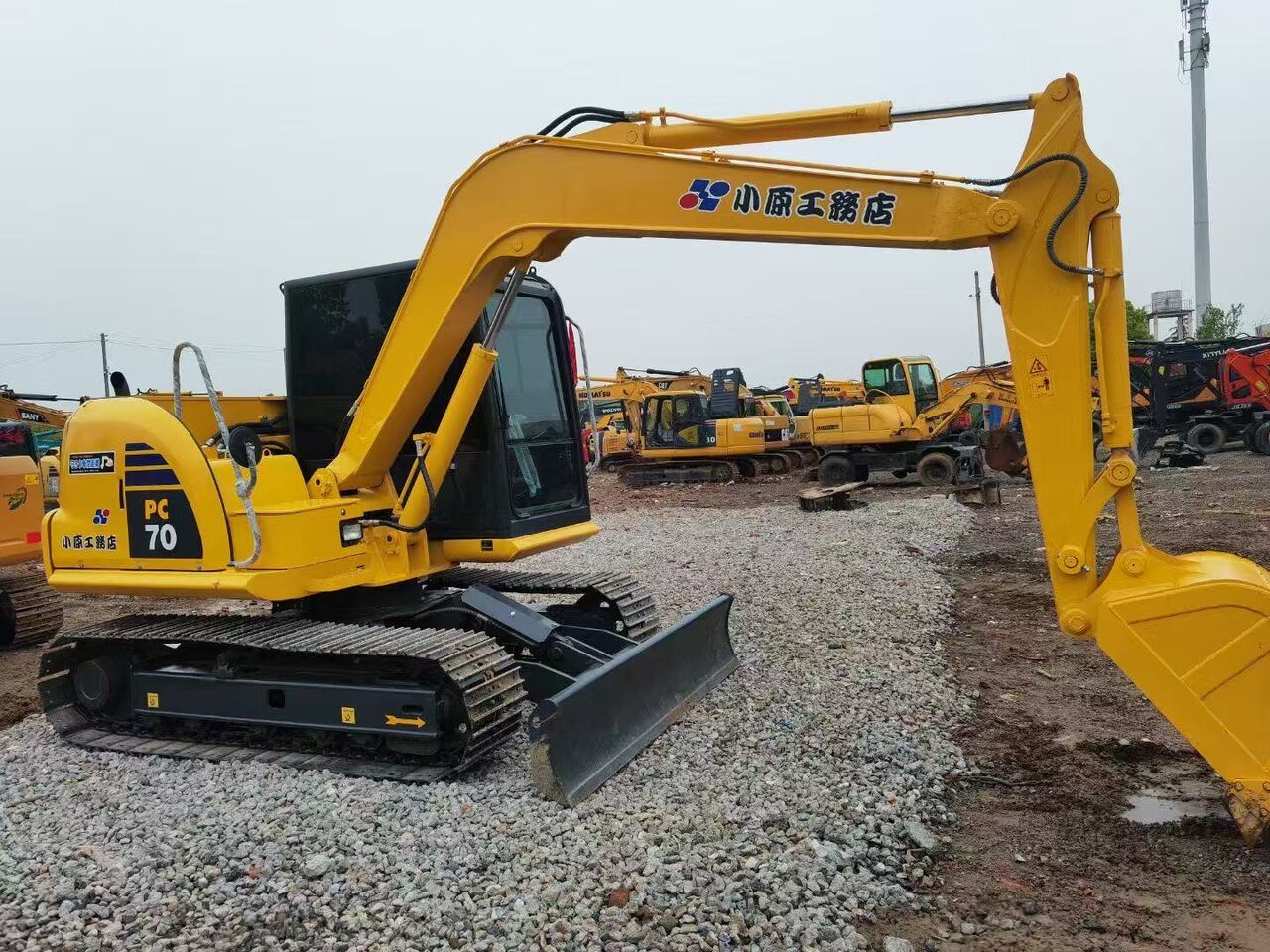 KOMATSU pc70 - Мини-экскаватор: фото 3 KOMATSU pc70 - Мини-экскаватор: фото 3