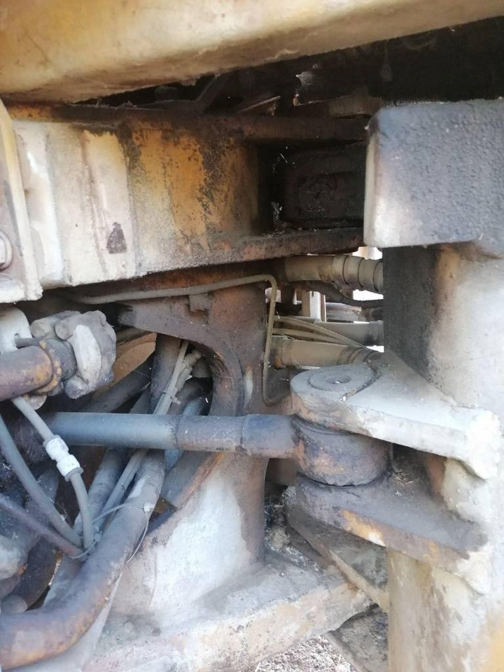 Колёсный погрузчик CAT 950C: фото 9