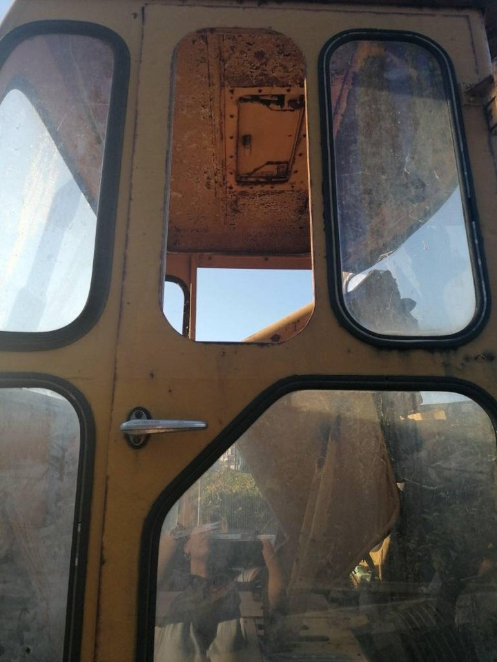 Колёсный погрузчик CAT 950C: фото 8