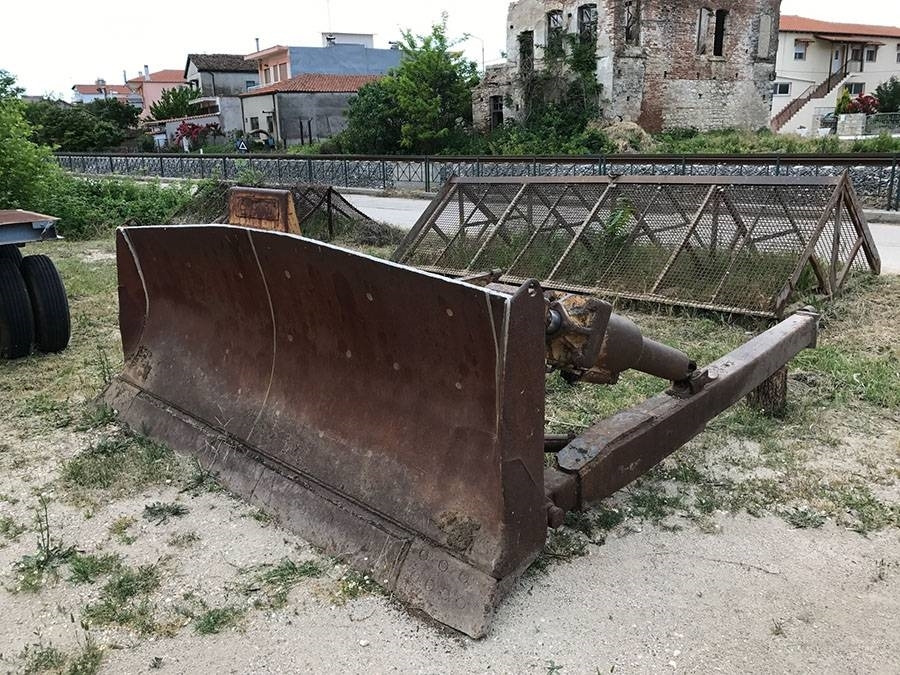 CAT COMPLETE ANGLE BLADE TO FIT D7G/ D7F - Отвал для Строительной техники: фото 1 CAT COMPLETE ANGLE BLADE TO FIT D7G/ D7F - Отвал для Строительной техники: фото 1