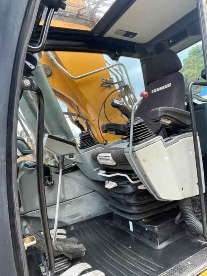 Liebherr R946 LC - Гусеничный экскаватор: фото 2 Liebherr R946 LC - Гусеничный экскаватор: фото 2