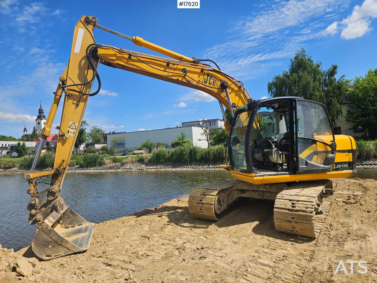 2005 Jcb JS 130 - Гусеничный экскаватор: фото 1 2005 Jcb JS 130 - Гусеничный экскаватор: фото 1