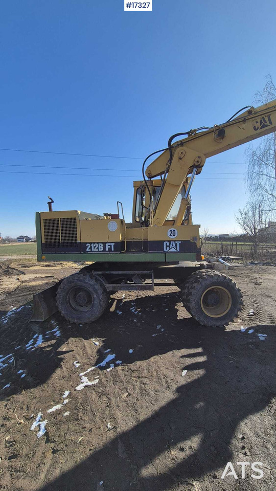 CATERPILLAR 212B FT wheeled excavator (1996) - Колёсный экскаватор: фото 5 CATERPILLAR 212B FT wheeled excavator (1996) - Колёсный экскаватор: фото 5