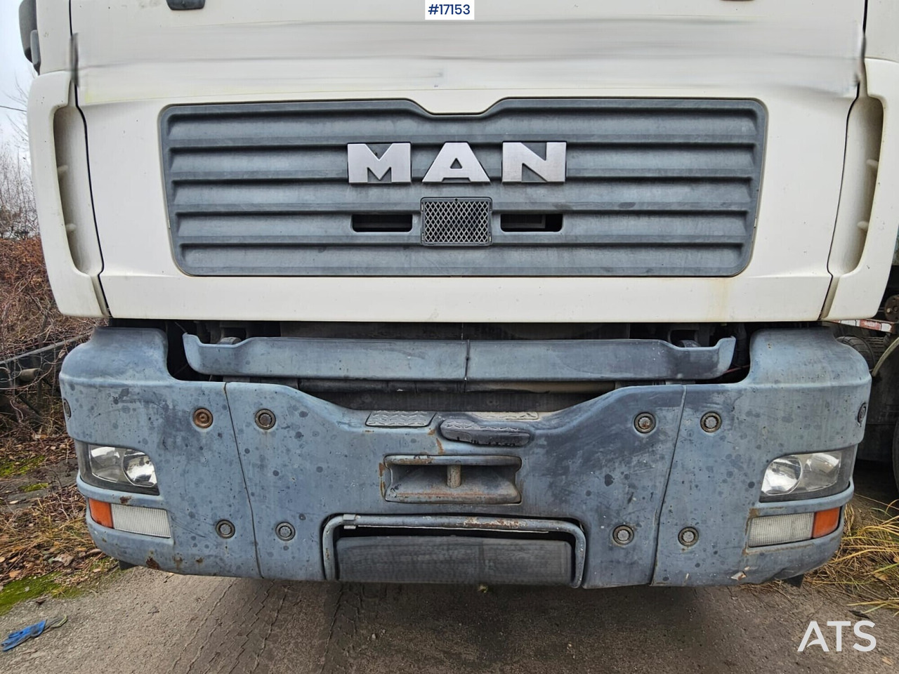 Concrete mixer on MAN TGA 35.360 8x4 chassis (2004) - Автобетоносмеситель: фото 4 Concrete mixer on MAN TGA 35.360 8x4 chassis (2004) - Автобетоносмеситель: фото 4