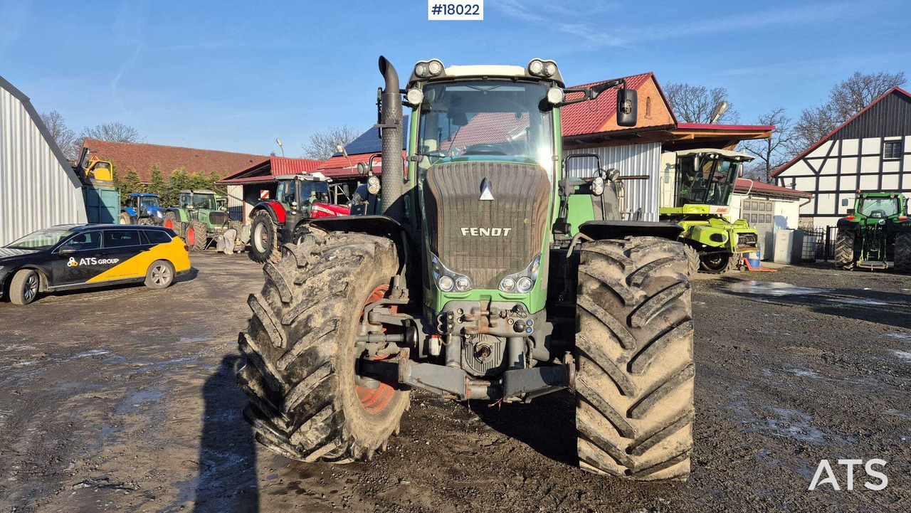 FENDT 933 Vario agricultural tractor (2015) - Трактор: фото 2 FENDT 933 Vario agricultural tractor (2015) - Трактор: фото 2