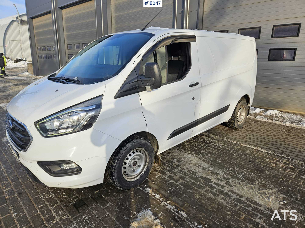 Ford Transit Custom van (2018) - Цельнометаллический фургон: фото 3 Ford Transit Custom van (2018) - Цельнометаллический фургон: фото 3
