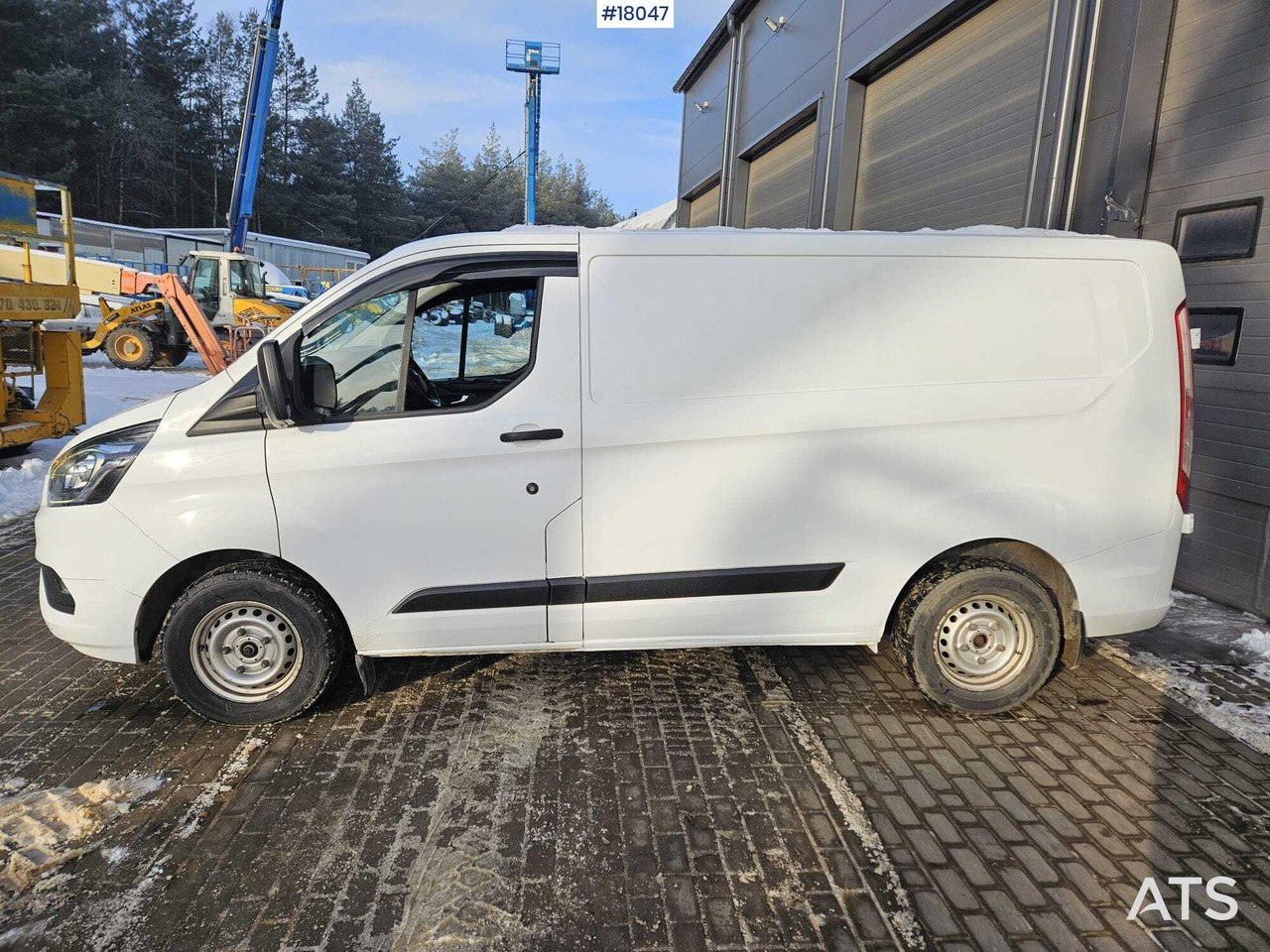 Ford Transit Custom van (2018) - Цельнометаллический фургон: фото 5 Ford Transit Custom van (2018) - Цельнометаллический фургон: фото 5