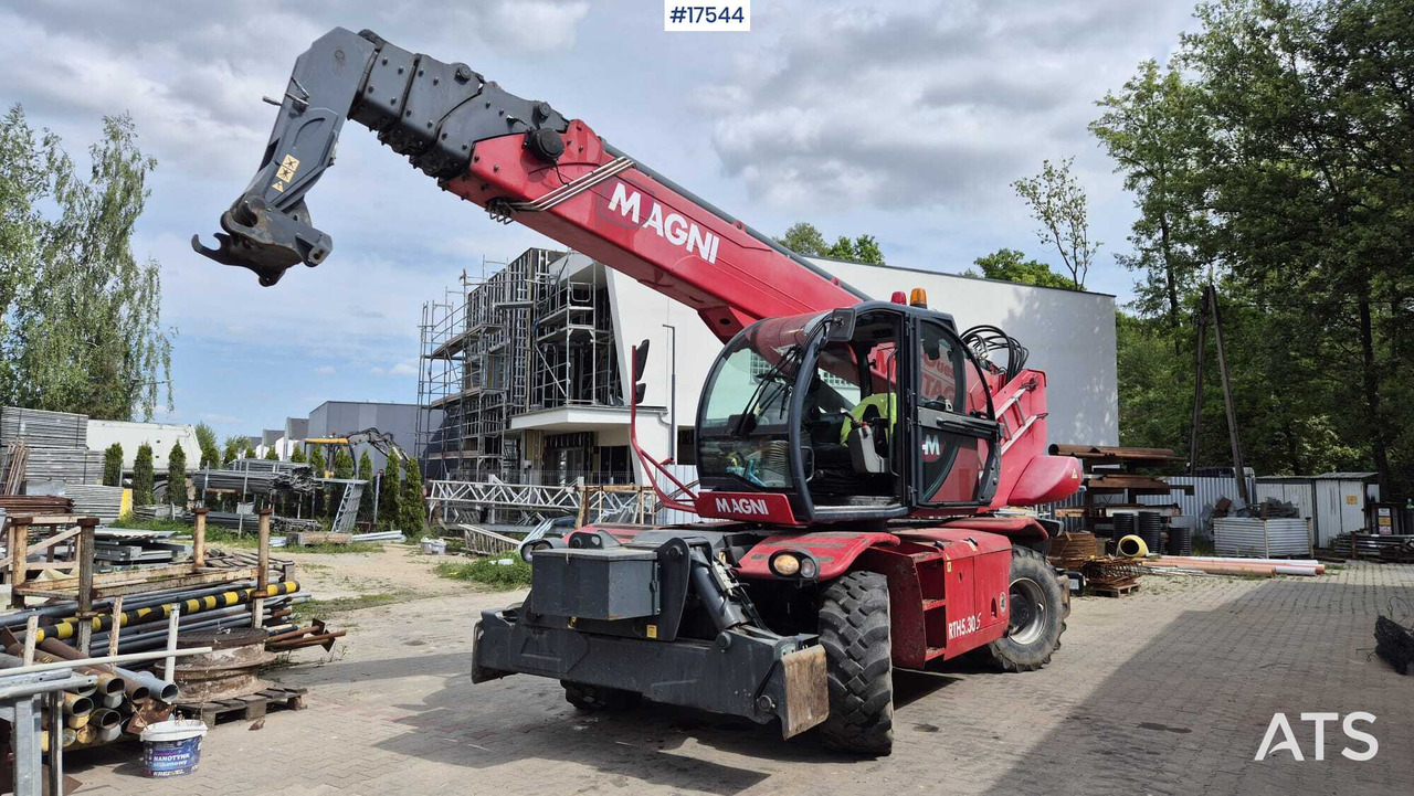 Rotating telescopic handler MAGNI RTH 5.30 SM/C (2016) - Телескопический погрузчик: фото 1 Rotating telescopic handler MAGNI RTH 5.30 SM/C (2016) - Телескопический погрузчик: фото 1