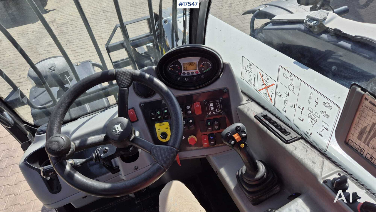 Телескопический погрузчик Telescopic wheel loaders BOBCAT TL35-70 (2018): фото 17