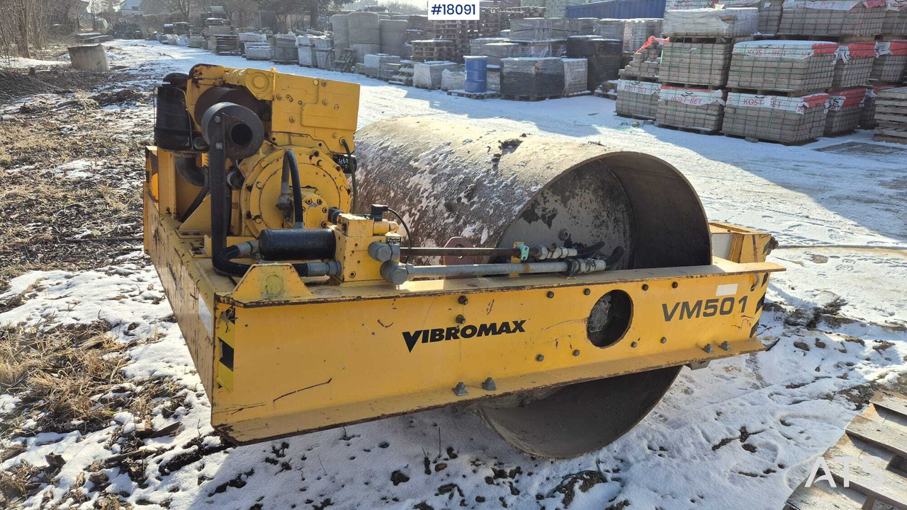 Trailed roller VIBROMAX VM501 (2013) - Каток: фото 5 Trailed roller VIBROMAX VM501 (2013) - Каток: фото 5