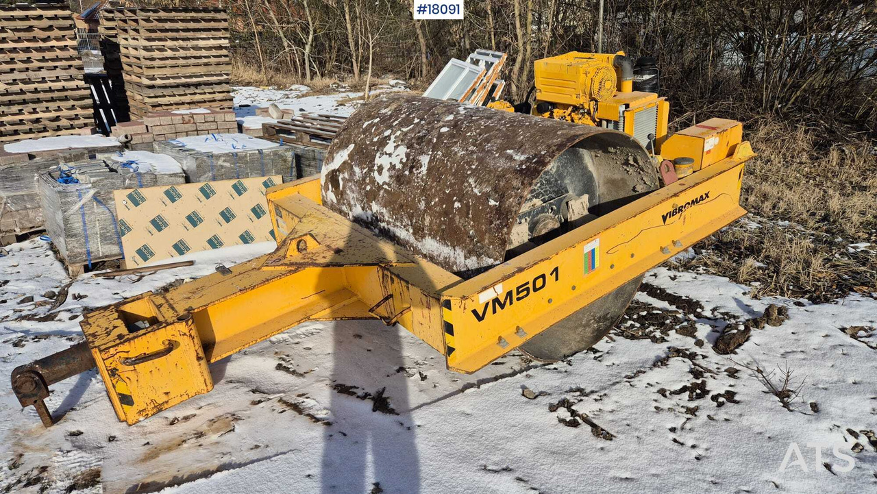 Trailed roller VIBROMAX VM501 (2013) - Каток: фото 3 Trailed roller VIBROMAX VM501 (2013) - Каток: фото 3