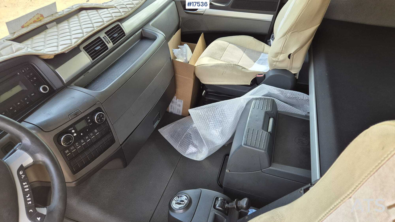 Truck tractor MAN TGX 14.440 (2011) лизинг Truck tractor MAN TGX 14.440 (2011): фото 16