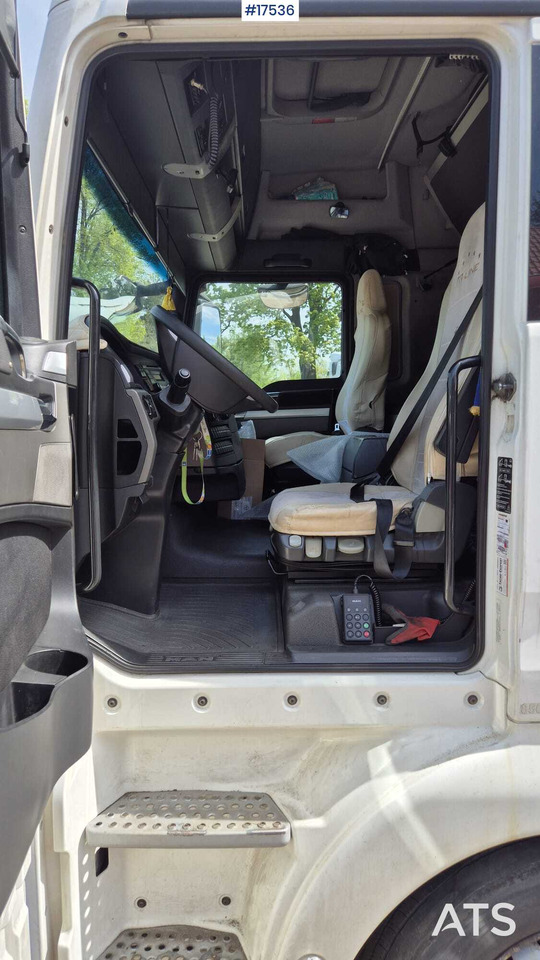 Truck tractor MAN TGX 14.440 (2011) лизинг Truck tractor MAN TGX 14.440 (2011): фото 10