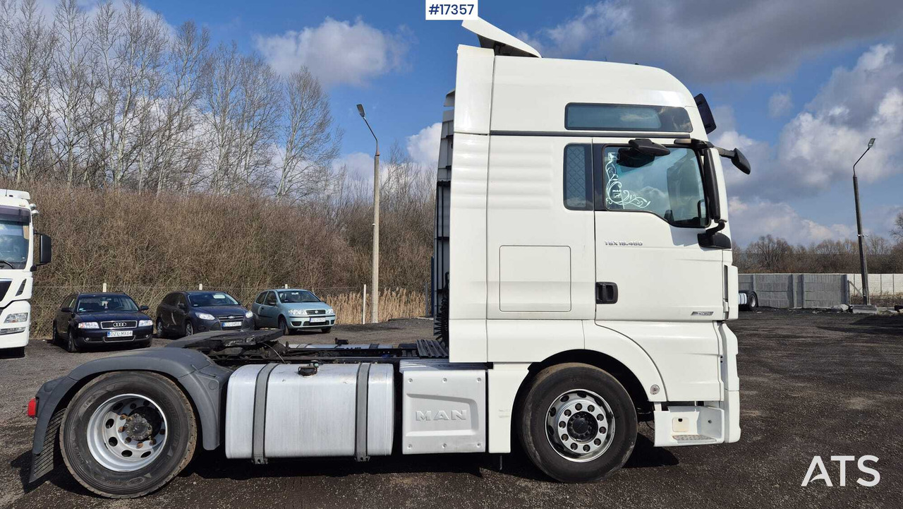Truck tractor MAN TGX 18.460 EfficientLine 2 (2017) - Тягач: фото 4 Truck tractor MAN TGX 18.460 EfficientLine 2 (2017) - Тягач: фото 4