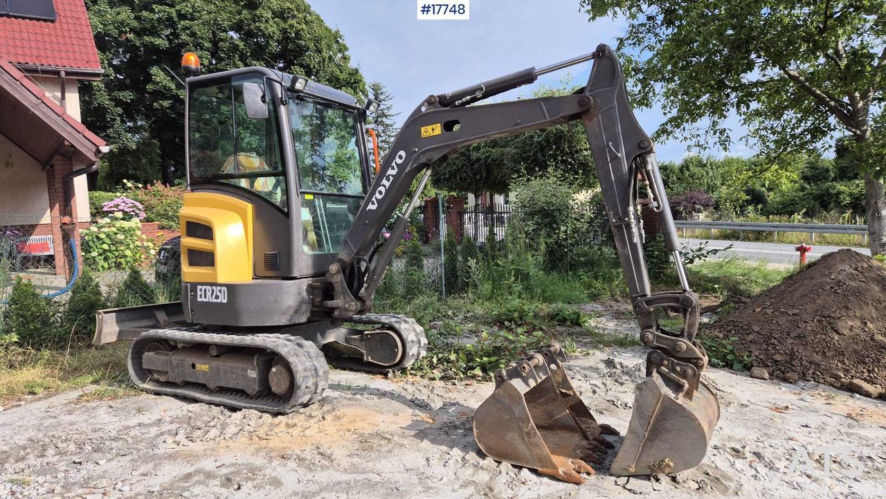 VOLVO ECR25D Mini Crawler Excavator (2021) - Мини-экскаватор: фото 2 VOLVO ECR25D Mini Crawler Excavator (2021) - Мини-экскаватор: фото 2