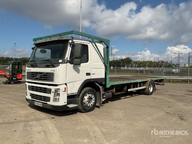 2002 Volvo FM42X6A4 4x2 Sleeper Flatbed Truck - Грузовик бортовой/ Платформа: фото 3 2002 Volvo FM42X6A4 4x2 Sleeper Flatbed Truck - Грузовик бортовой/ Платформа: фото 3