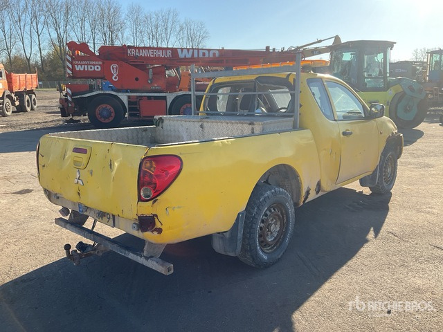 2006 Mitsubishi L200 4x4 Extended Cab Pickup - Пикап: фото 4 2006 Mitsubishi L200 4x4 Extended Cab Pickup - Пикап: фото 4