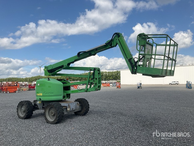 2011 Genie Z45/25 4WD Diesel Articulating Boom Lift - Коленчатый подъемник: фото 4 2011 Genie Z45/25 4WD Diesel Articulating Boom Lift - Коленчатый подъемник: фото 4