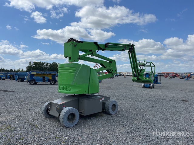 2011 Haulotte HA15IP 2WD Electric Articulating Boom Lift - Коленчатый подъемник: фото 2 2011 Haulotte HA15IP 2WD Electric Articulating Boom Lift - Коленчатый подъемник: фото 2