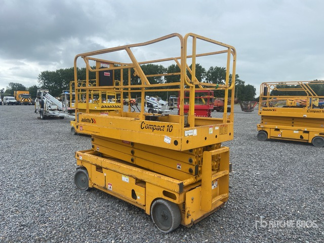 2012 Haulotte Compact 10 Electric Scissor Lift - Ножничный подъемник: фото 3 2012 Haulotte Compact 10 Electric Scissor Lift - Ножничный подъемник: фото 3