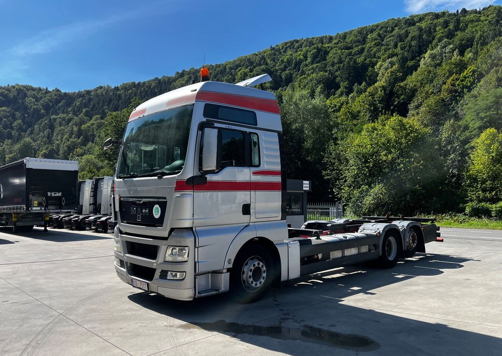 MAN TGX 18.480 // Euro 5 // 6x2 // BDF // Cały na poduszkach // Automat // - Грузовик-шасси: фото 1 MAN TGX 18.480 // Euro 5 // 6x2 // BDF // Cały na poduszkach // Automat // - Грузовик-шасси: фото 1