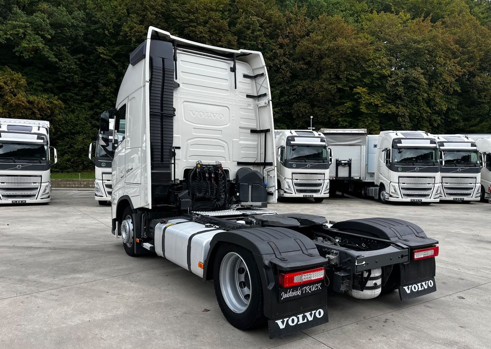 Volvo FH500 // Zamiana na starszy //New Face // Low Deck // Full Led // ACC // Globe XL // ParkClima // Zamiana za starszy - Тягач: фото 3 Volvo FH500 // Zamiana na starszy //New Face // Low Deck // Full Led // ACC // Globe XL // ParkClima // Zamiana za starszy - Тягач: фото 3