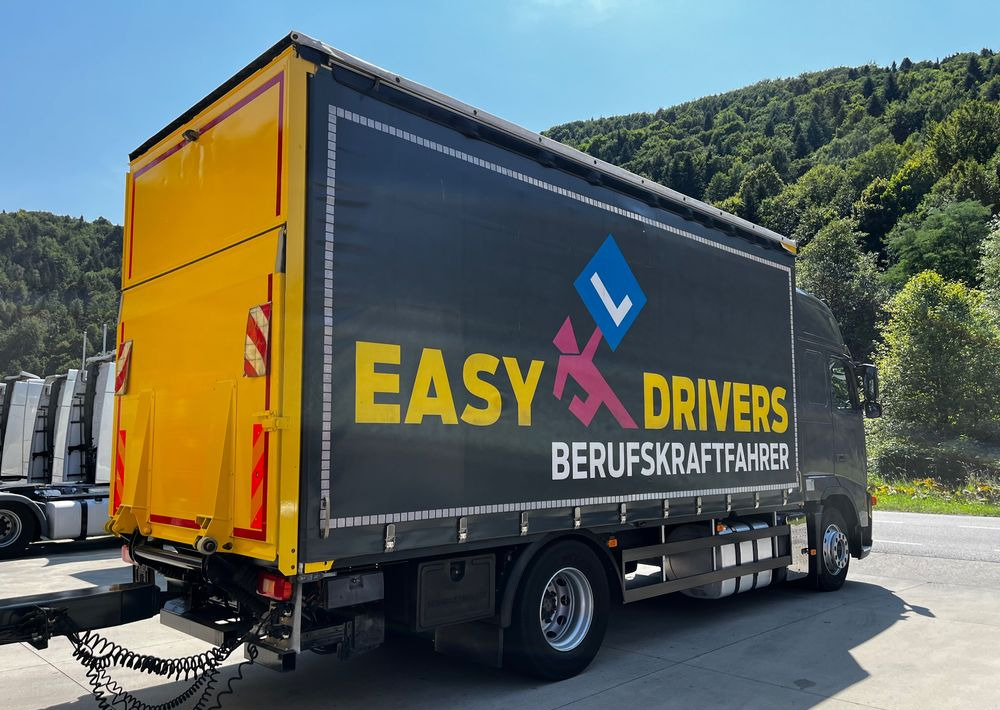 Volvo FH 420 4x2 // Zestaw + przyczepa Schwarzmuller // Jak Nowy // Niski przebieg // Automat // Idealny !!! - Тентованный грузовик: фото 5 Volvo FH 420 4x2 // Zestaw + przyczepa Schwarzmuller // Jak Nowy // Niski przebieg // Automat // Idealny !!! - Тентованный грузовик: фото 5