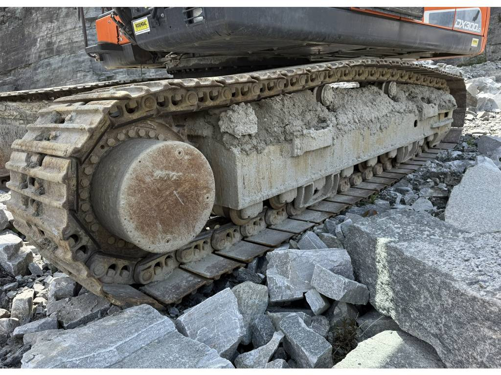 Гусеничный экскаватор Doosan DX 300 LC-5: фото 12 Гусеничный экскаватор Doosan DX 300 LC-5: фото 12