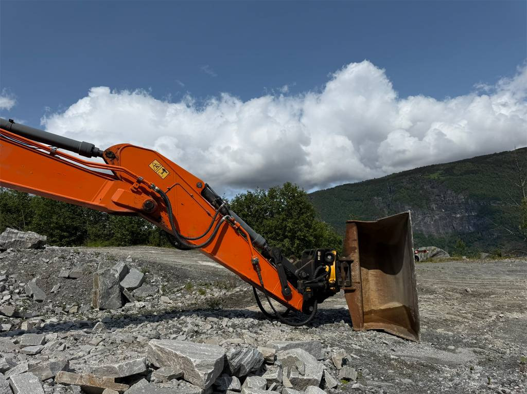 Гусеничный экскаватор Doosan DX 300 LC-5: фото 10 Гусеничный экскаватор Doosan DX 300 LC-5: фото 10