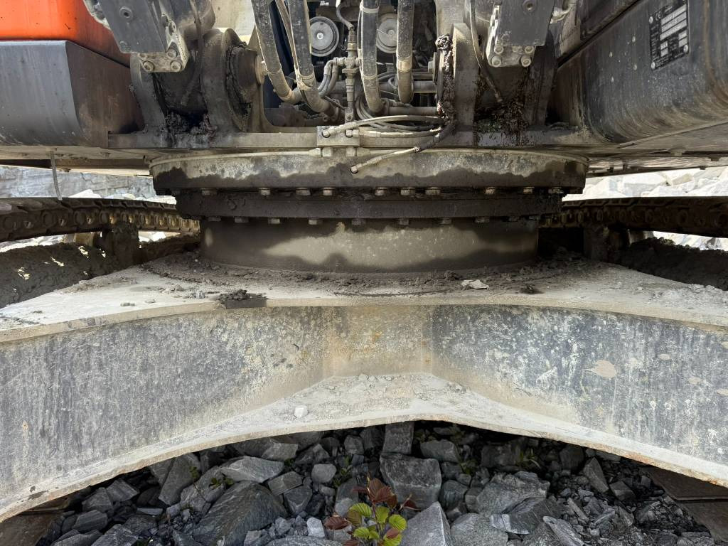 Гусеничный экскаватор Doosan DX 300 LC-5: фото 14 Гусеничный экскаватор Doosan DX 300 LC-5: фото 14