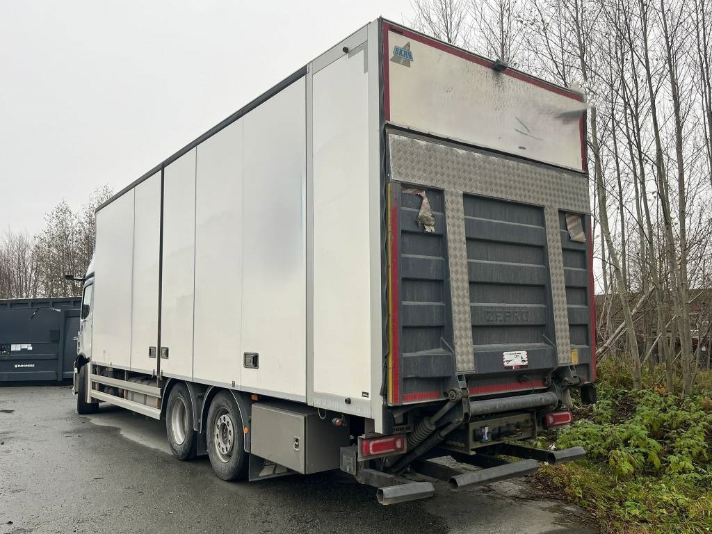 Mercedes-Benz Actros 2546 6x2 - Грузовик с закрытым кузовом: фото 5 Mercedes-Benz Actros 2546 6x2 - Грузовик с закрытым кузовом: фото 5