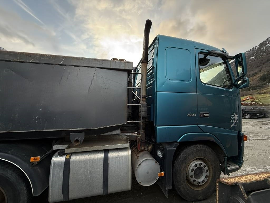 Volvo FH 16 550 6x2 - Самосвал: фото 4 Volvo FH 16 550 6x2 - Самосвал: фото 4