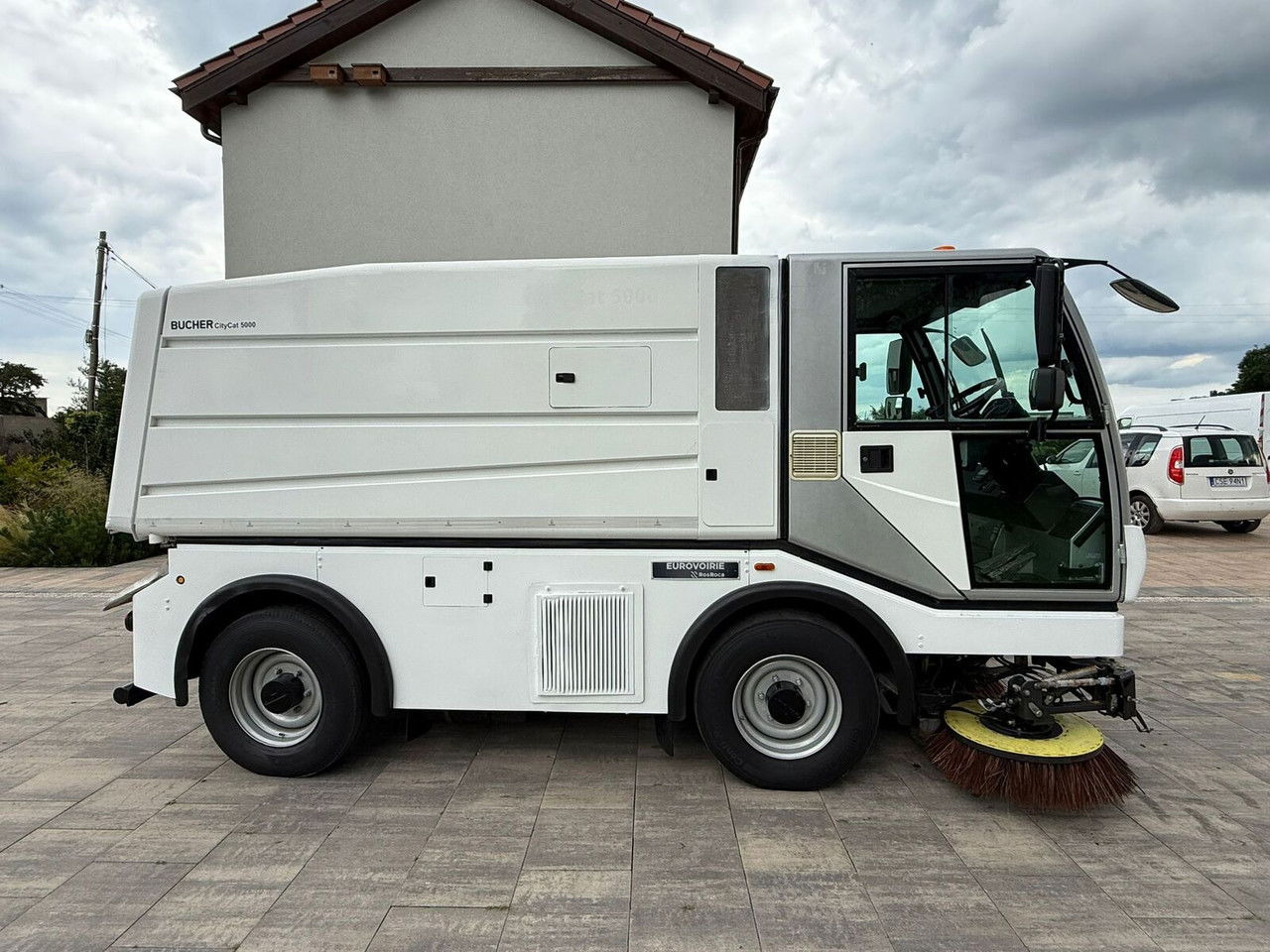 Bucher Citycat 5000 Zamiatarka 2014 Rok Kamera cofania Kl imatyzacja - Подметально-уборочная машина: фото 4 Bucher Citycat 5000 Zamiatarka 2014 Rok Kamera cofania Kl imatyzacja - Подметально-уборочная машина: фото 4