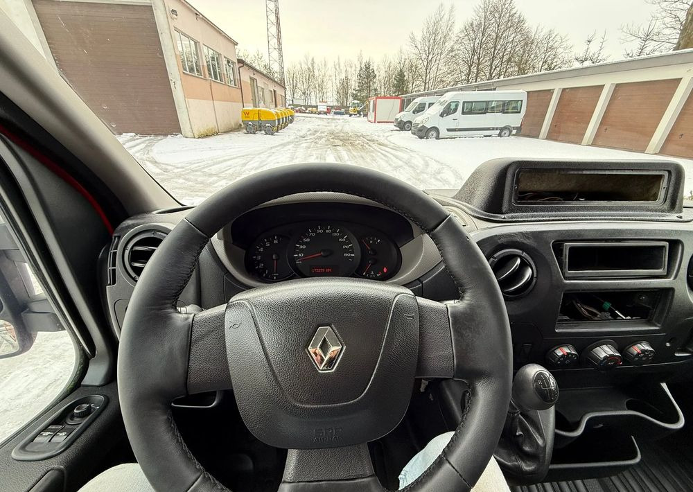 Машина скорой помощи Renault Master: фото 9 Машина скорой помощи Renault Master: фото 9