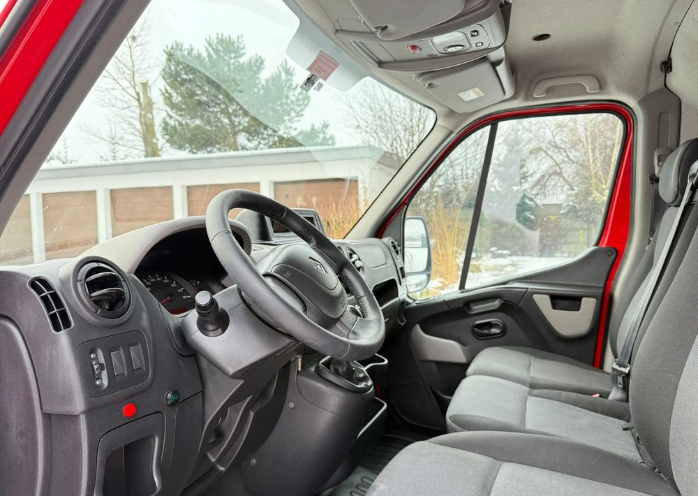 Машина скорой помощи Renault Master: фото 7 Машина скорой помощи Renault Master: фото 7