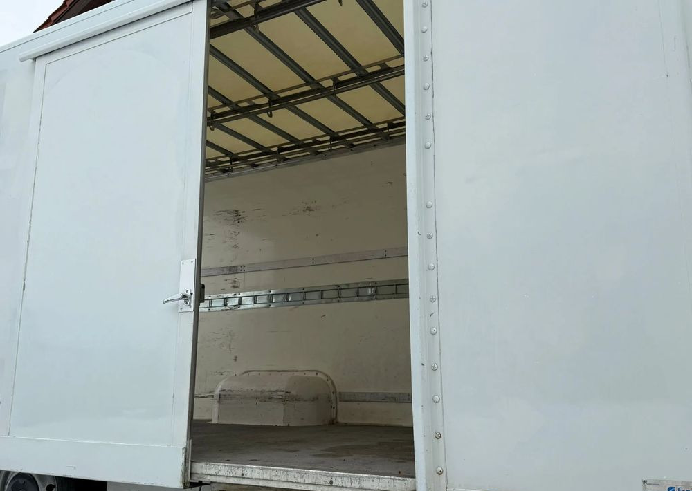 Малотоннажный фургон Renault Master: фото 13 Малотоннажный фургон Renault Master: фото 13