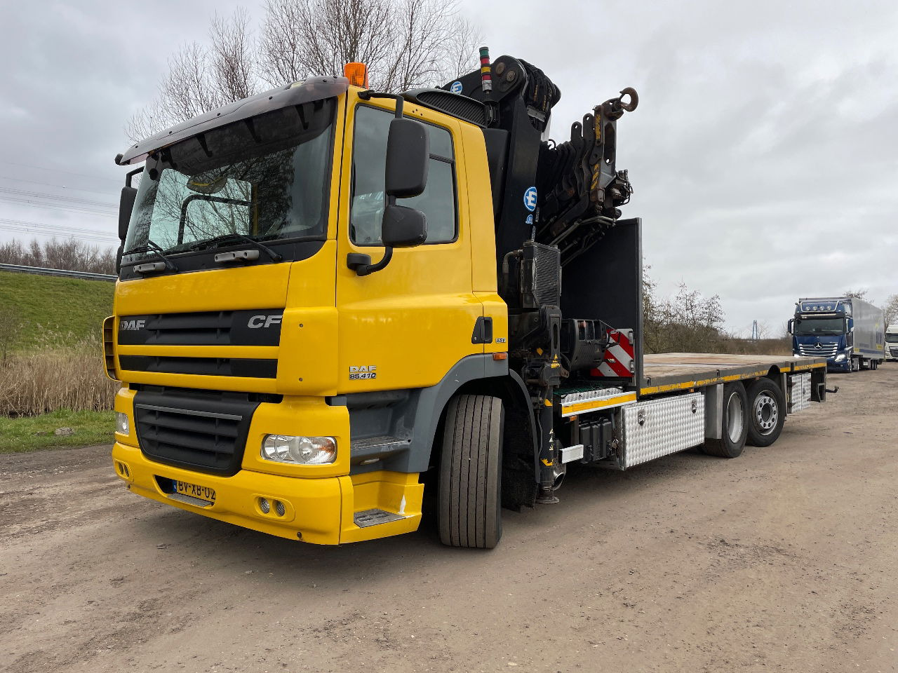 DAF 85.410 Met Effer 470 6s laadkraan ladekran loadercrane crane palfinger hiab - Автоманипулятор: фото 1 DAF 85.410 Met Effer 470 6s laadkraan ladekran loadercrane crane palfinger hiab - Автоманипулятор: фото 1
