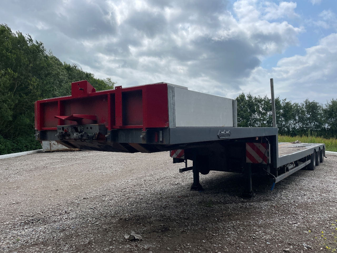 Nooteboom Mco-48-03 V uitschuifbaar hydrolisch gestuurd semi dieplader - Низкорамный полуприцеп: фото 2 Nooteboom Mco-48-03 V uitschuifbaar hydrolisch gestuurd semi dieplader - Низкорамный полуприцеп: фото 2