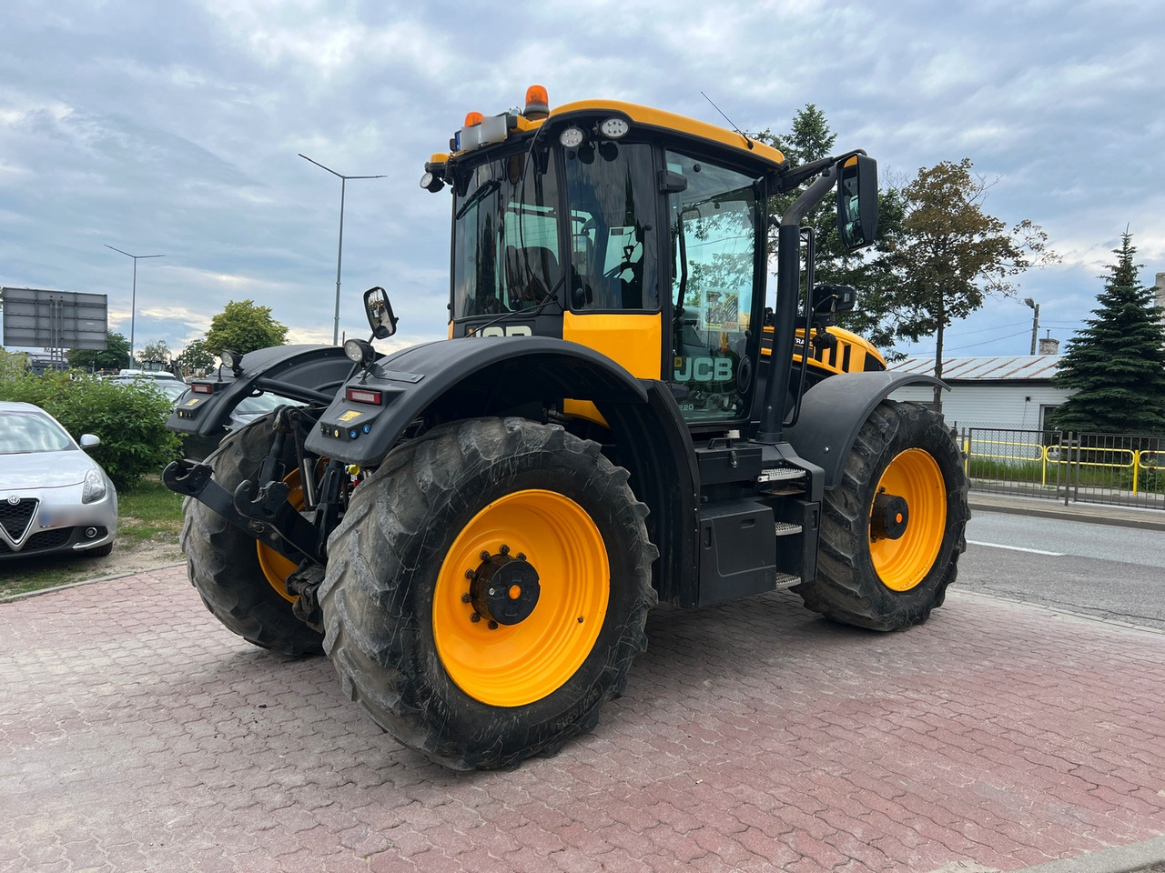 JCB Fastrac 4220 - Трактор: фото 5 JCB Fastrac 4220 - Трактор: фото 5