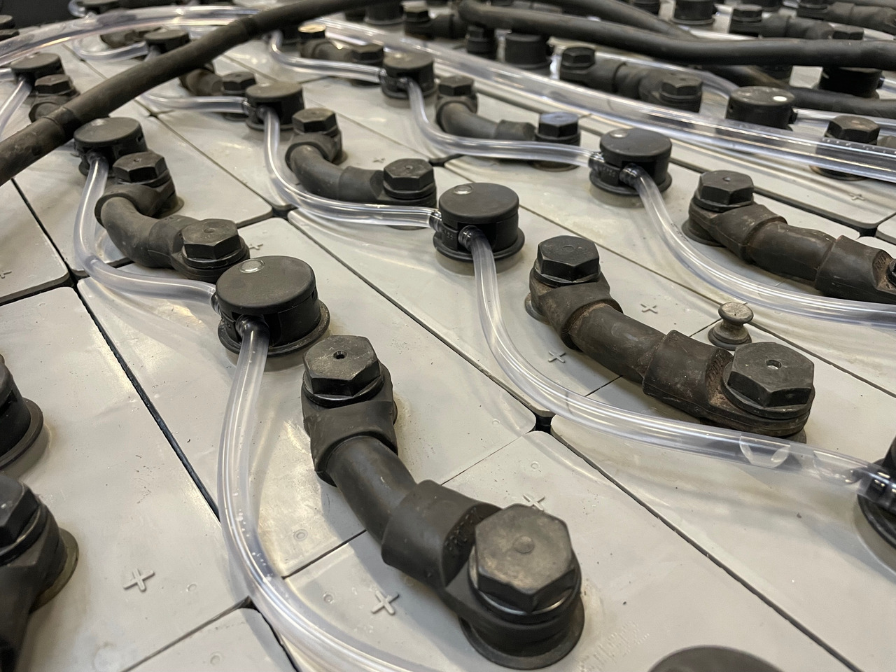 80 Volt I 5 PZS 775 - Аккумулятор для Вилочных погрузчиков: фото 4 80 Volt I 5 PZS 775 - Аккумулятор для Вилочных погрузчиков: фото 4