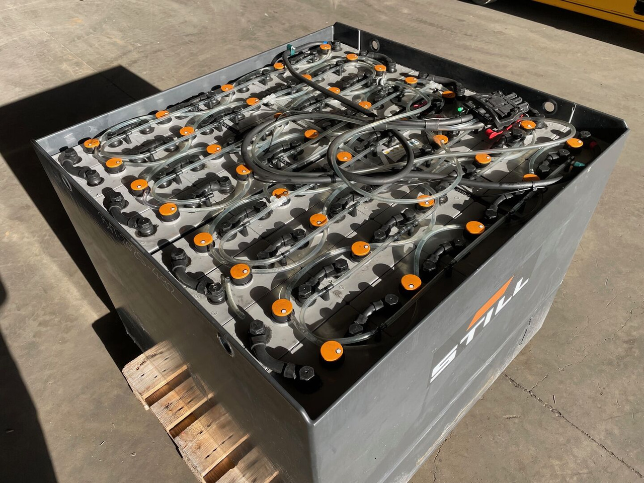 Exide 80V 6 PZS 930 - Аккумулятор для Погрузочно-разгрузочной техники: фото 1 Exide 80V 6 PZS 930 - Аккумулятор для Погрузочно-разгрузочной техники: фото 1